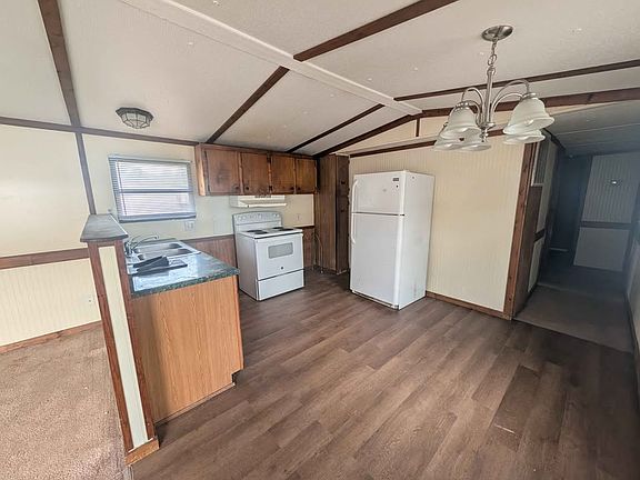 3rd image of 2060 Winston Rd #22