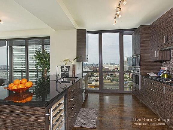 2nd image of 670 W Wayman St #605