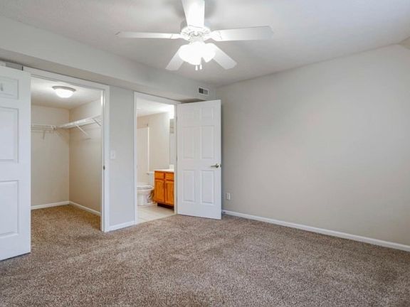 5th image of 118 Crystal Point Dr #118