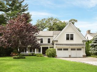 25 Paddington Rd, Scarsdale, NY 10583