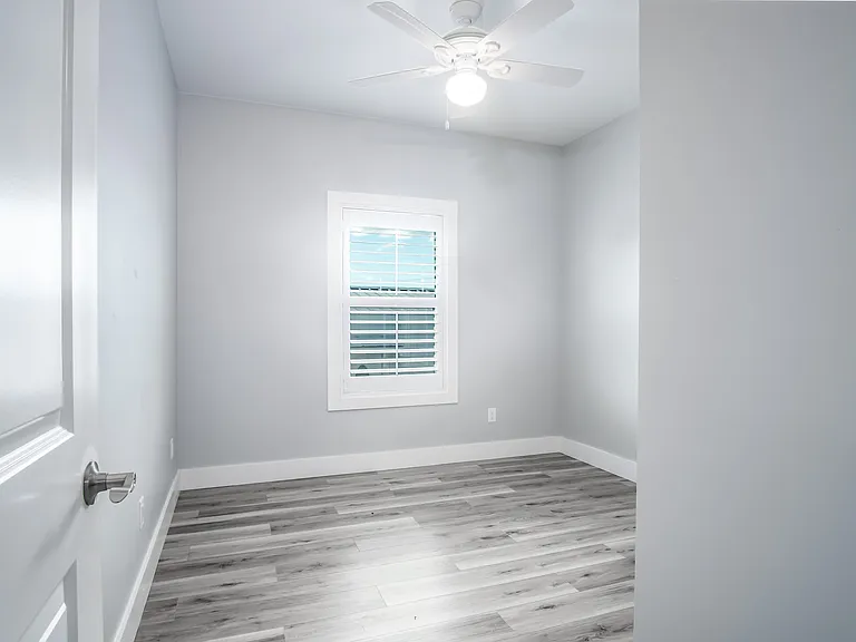31550 Avenue B — Photo 14