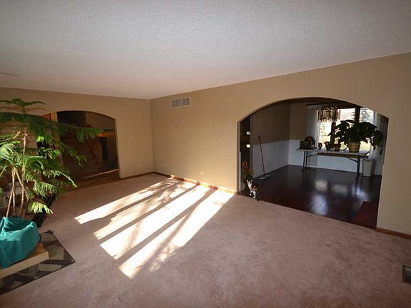 3rd image of 40W810 Creekwood Dr