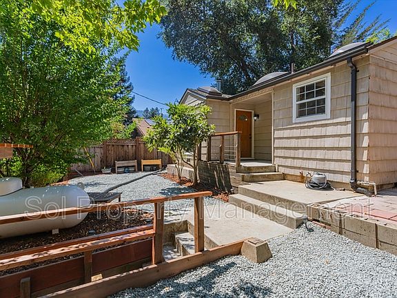 3rd image of 301 Brook Dr