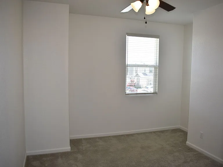 1655 Lion St — Photo 8