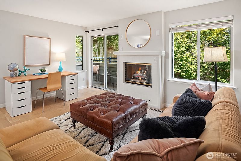 5th image of 2244 13th Avenue W #313
