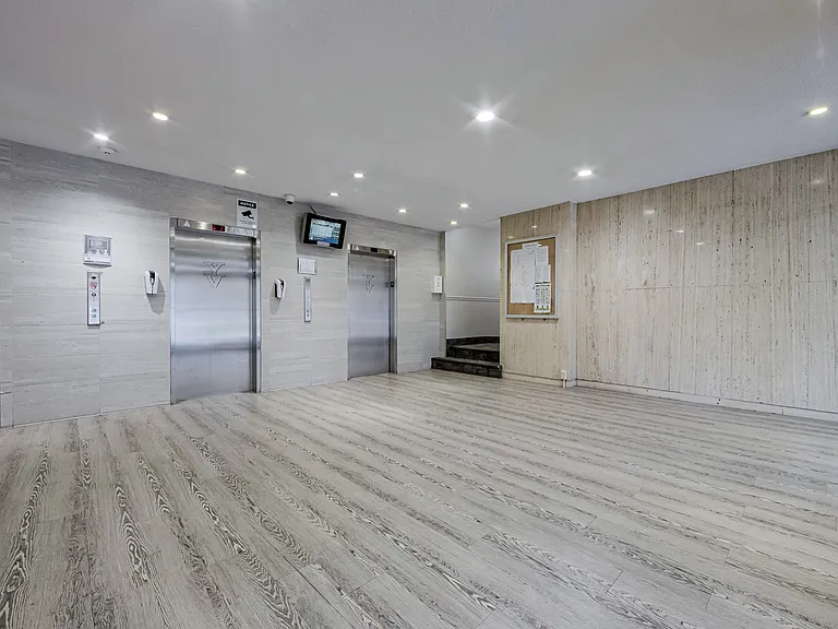 5 Tangreen Ct — Photo 12