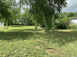 1405 W Springer St #13, Beeville, TX 78102