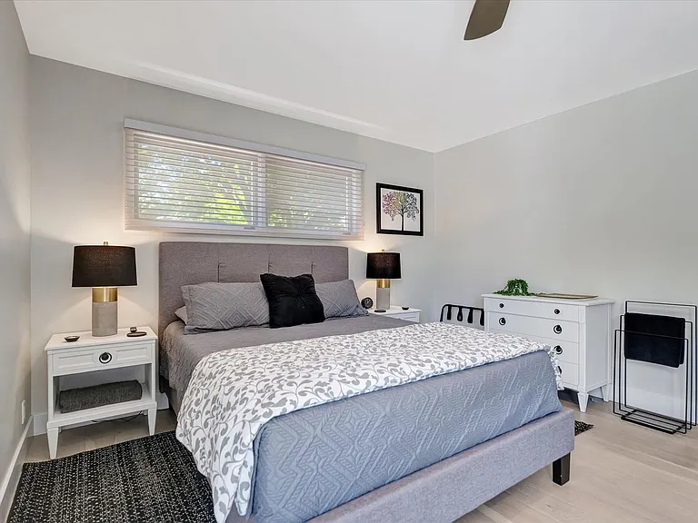 102 Greencroft Dr — Photo 44