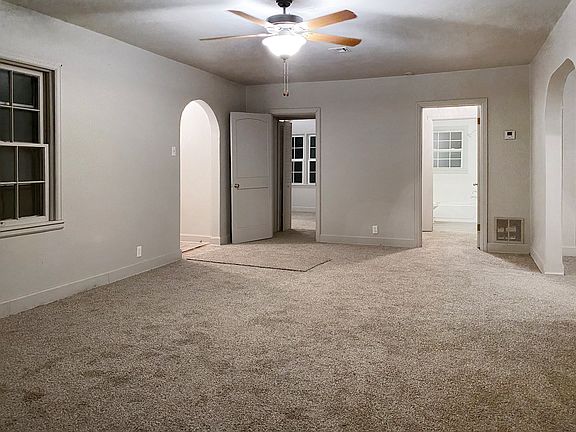 3rd image of 200 N Indianola St