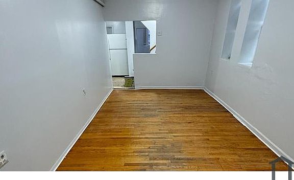5th image of 61 W 181st St Room 1