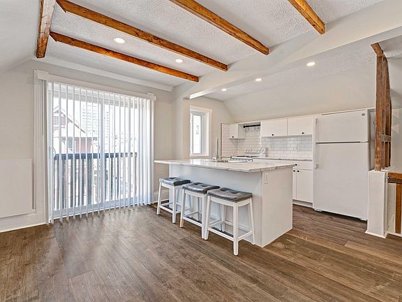 3rd image of 137 Carruthers Ave #1192796