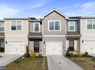 133 Paddington St, Falling Waters, WV 25419