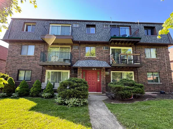 1216 Whispering Hills Ct APT 1A, Naperville, IL 60540