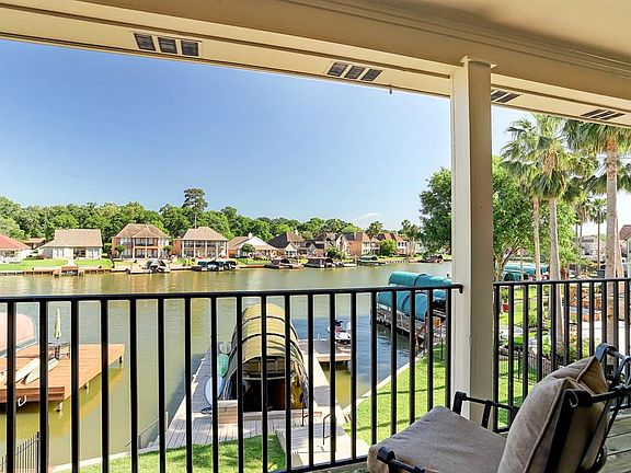 4th image of 364 Bayshore Dr