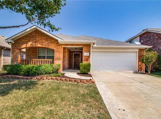 1717 Heron Dr, Aubrey, TX 76227