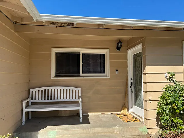 3 bed, 1400 sqft, $3,495 — Photo 1