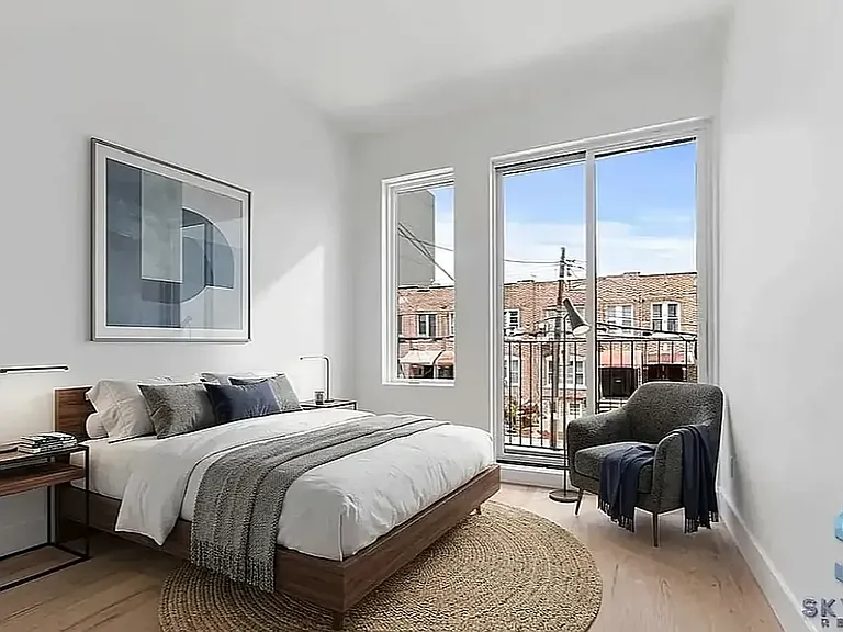 408 Hawthorne St #4B — Photo 1