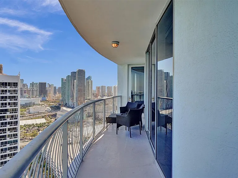 1750 N Bayshore Dr #3802 — Photo 33