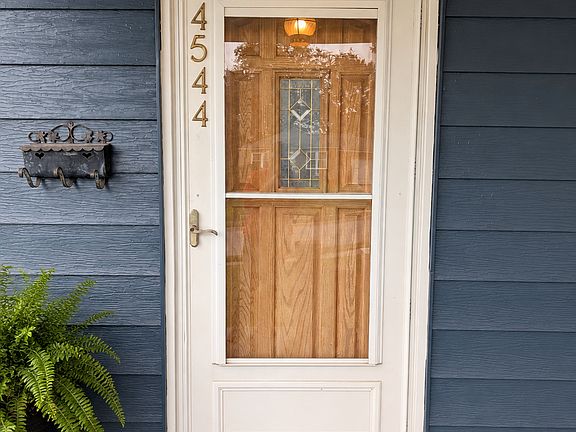 3rd image of 4544 Seward St