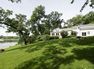 3301 Bay Rd #B, Delavan, WI 53115