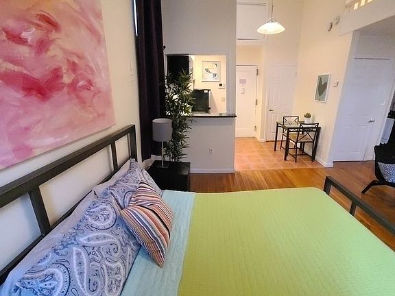 5th image of 318 W 75th St Unit 5-B