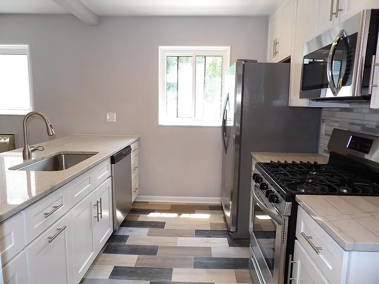 1809 W Farnum Ave #3 — Photo 22