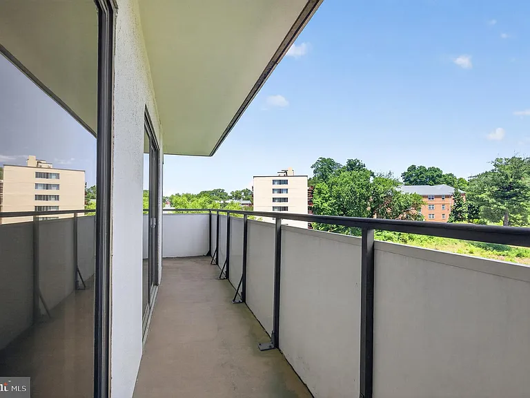 5300 Columbia Pike #701 — Photo 40