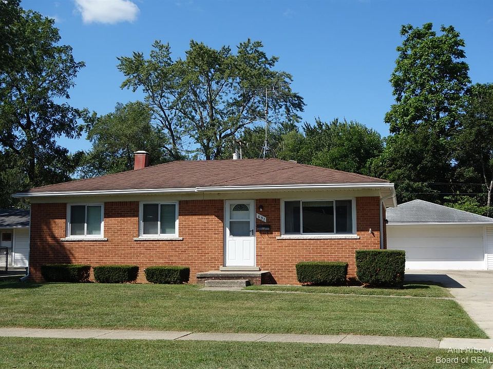 1st image of 631 Lynne Ave