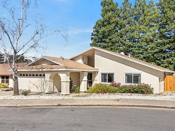 2nd image of 8477 Jonquil Way