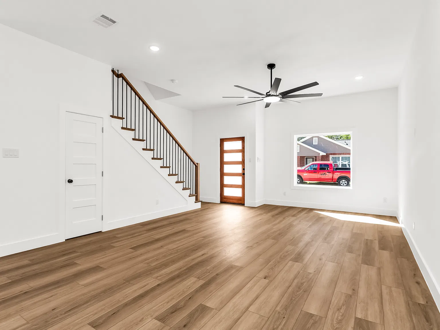 3 bed, 2.5 bath, 1500 sqft, $2,200 — Photo 4