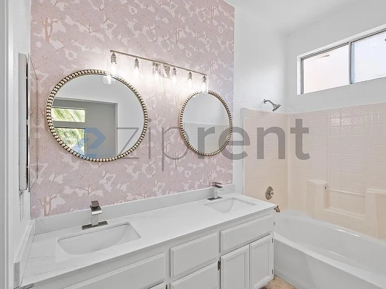 4764 Brookside Cir — Photo 26