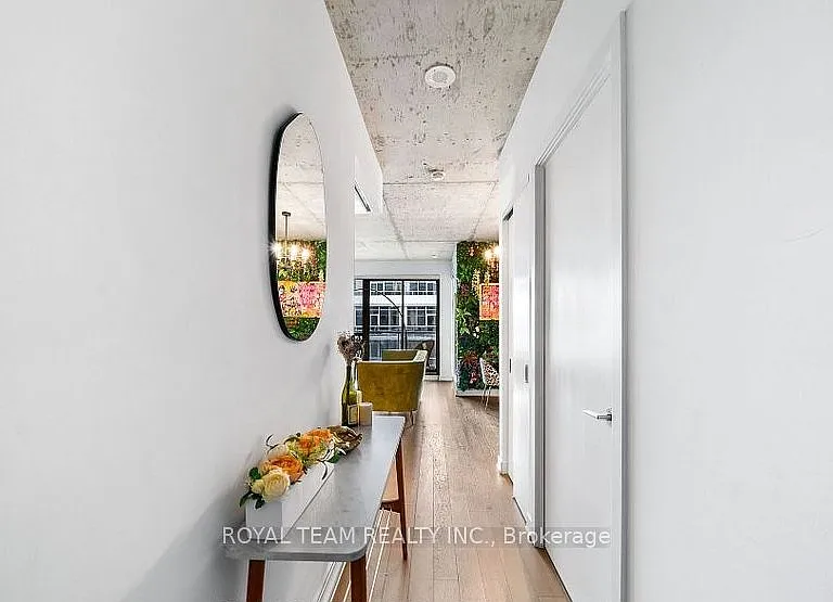 39 Brant St #815 — Photo 3