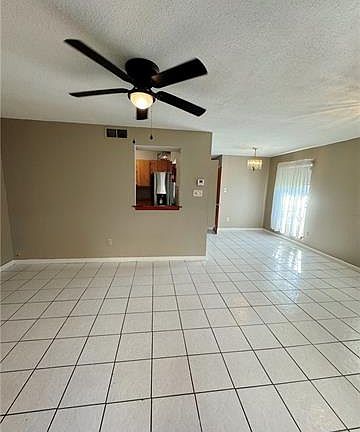 4th image of 56 Stanton Hall Dr