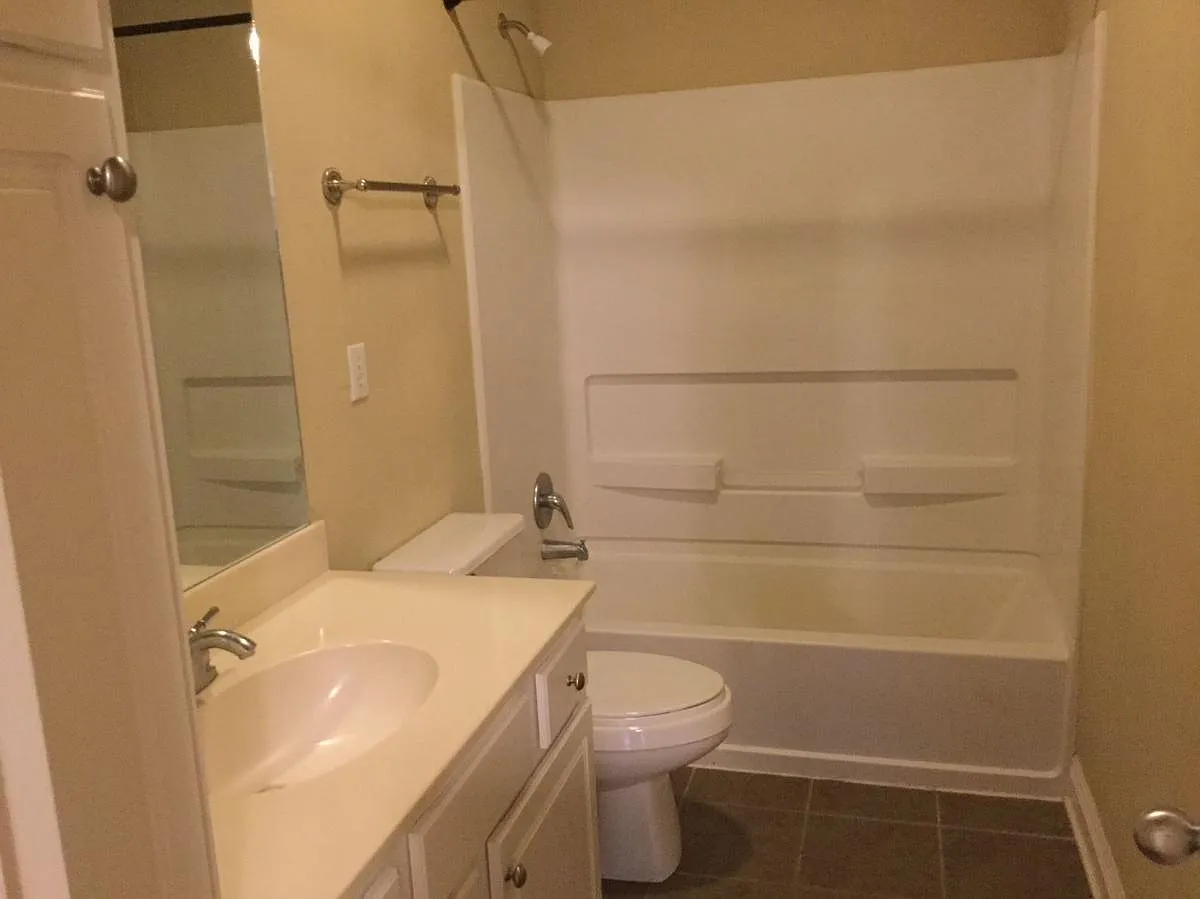 3 bed, 1650 sqft, $1,800 — Photo 4