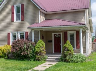 806 E Walnut St, Nappanee, IN 46550