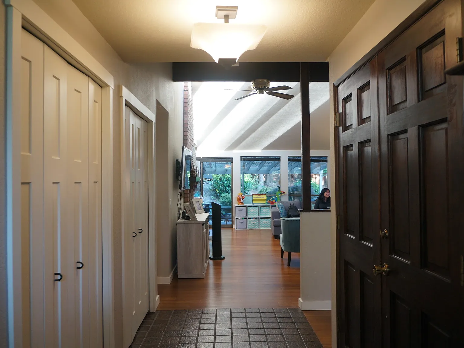 3 bed, 2180 sqft, $3,645 — Photo 4