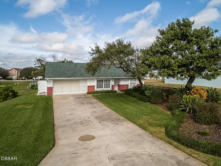 145 Riverwalk Ct — Photo 5