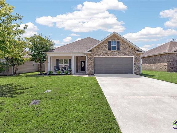 2nd image of 129 Savannah Ln