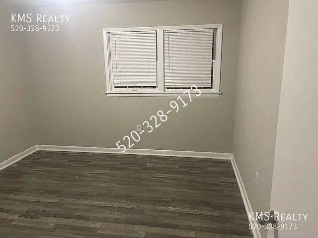 221 Southbrook Dr — Photo 17