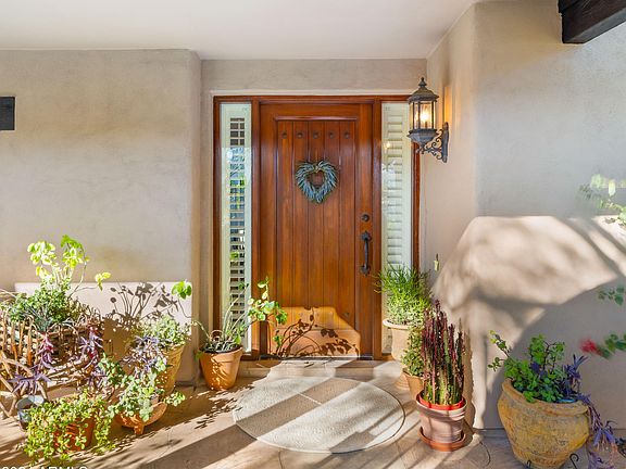 3rd image of 1540 E SHARON Drive