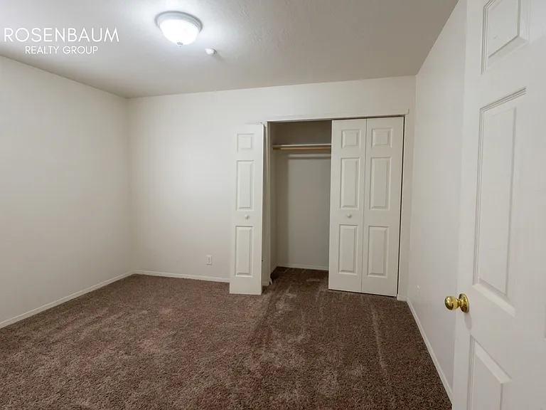 802 2nd St #1 — Photo 6