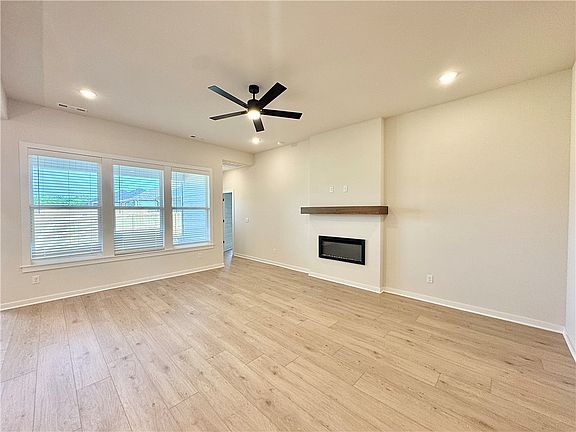 2nd image of 3876 Repose St