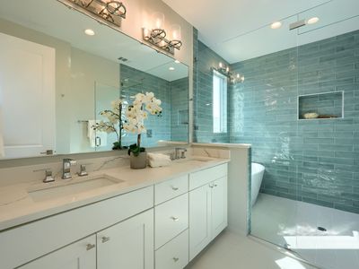 5931 Lindell Ave #101, Dallas, TX, 75206