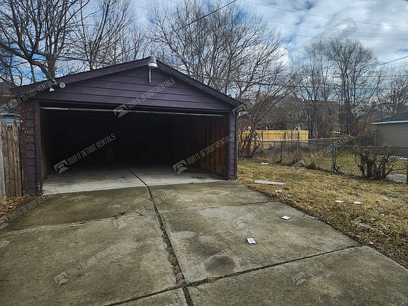 4th image of 16176 Birwood St