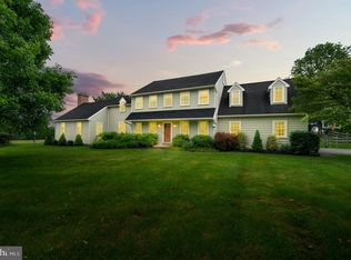 12 Birchwood Ln, Cochranville, PA 19330