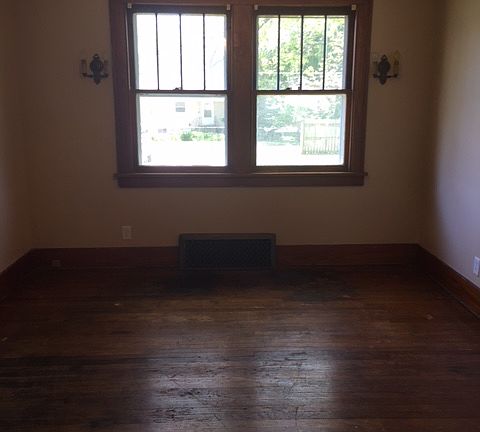 4th image of 2207 Ave E