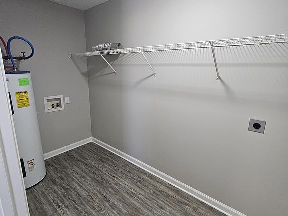 4th image of 1634 Foxhaven Dr #7