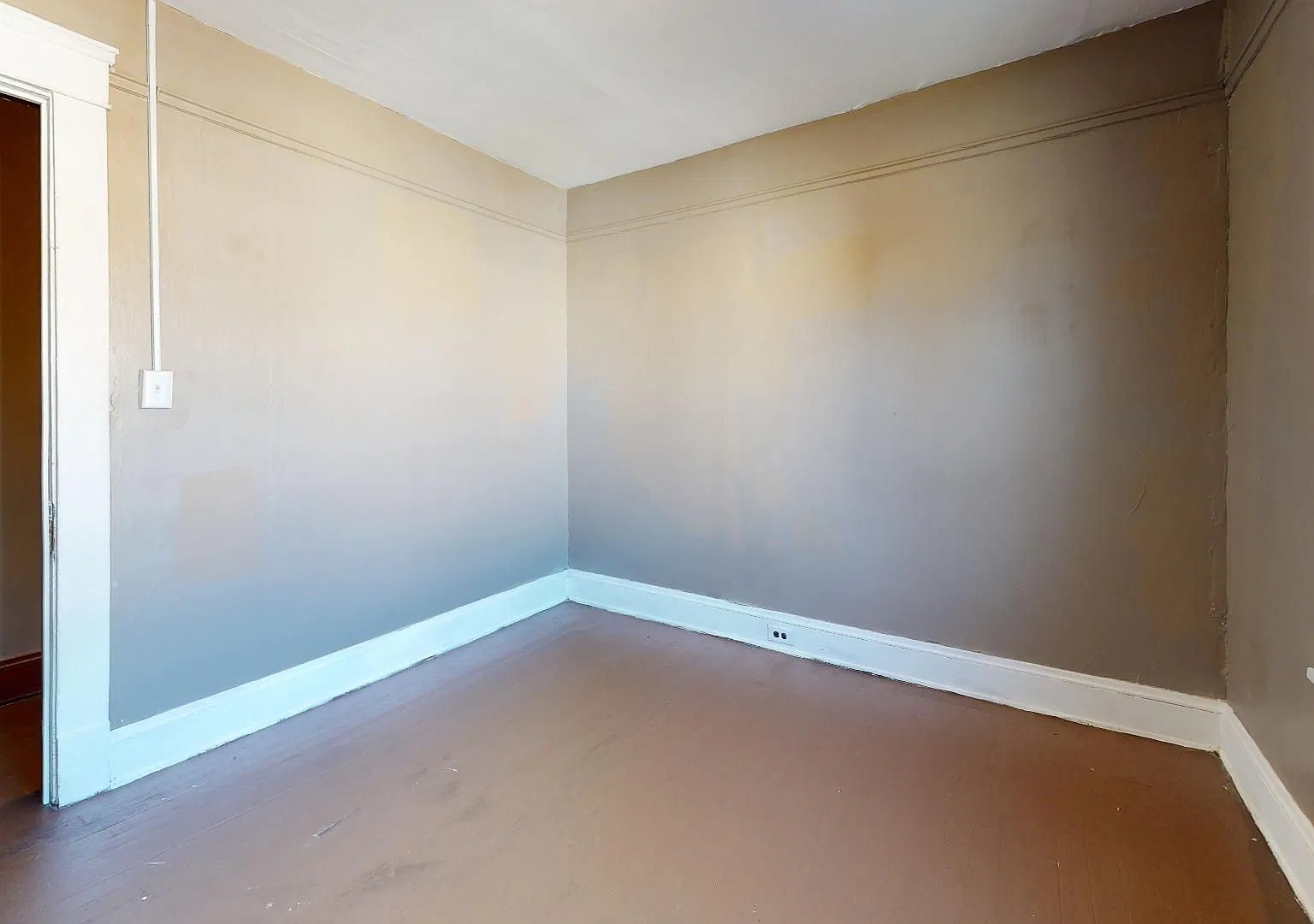 3 bedroom - two story apartment on Cleveland's Westside — Photo 2