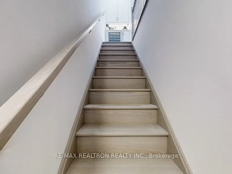41 John Dallimore Dr — Photo 34