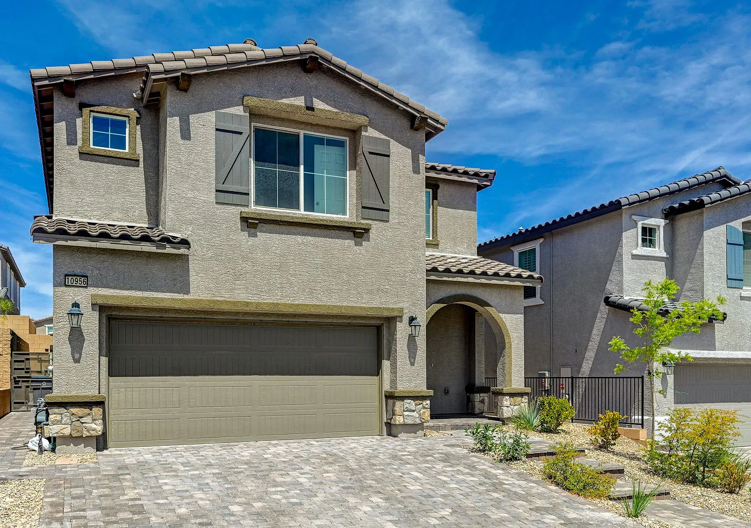 4 Bedroom in Skye Canyon — Photo 3